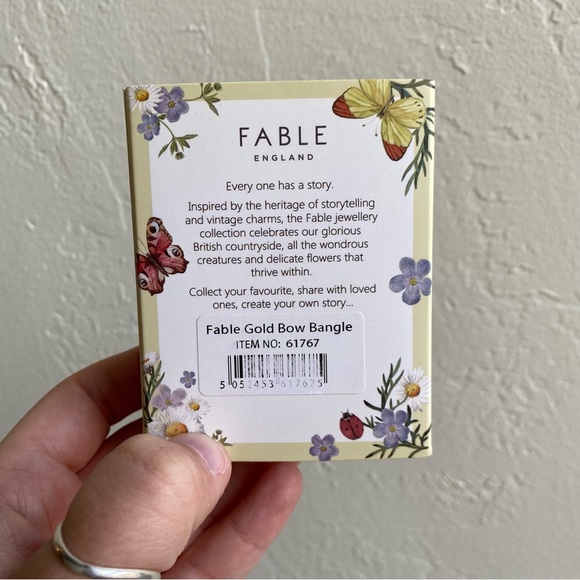 NWB Fable England Gold Bow Bangle - Picture 6 of 6